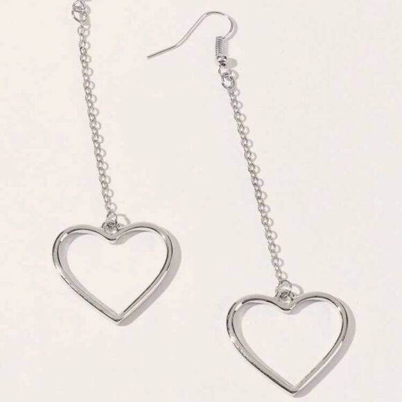 Pair of dangle heart earrings, long, tassel, silver, cute, thread - Picture 2 of 3